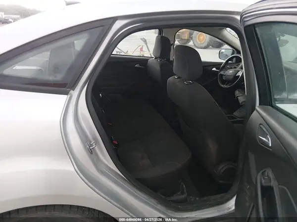 1FADP3F21JL274918 2018 FORD FOCUS - Image 8