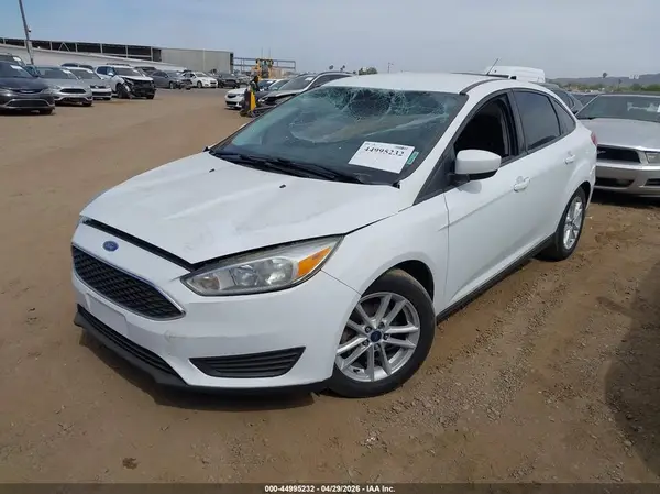 1FADP3F21JL278984 2018 FORD FOCUS - Image 2