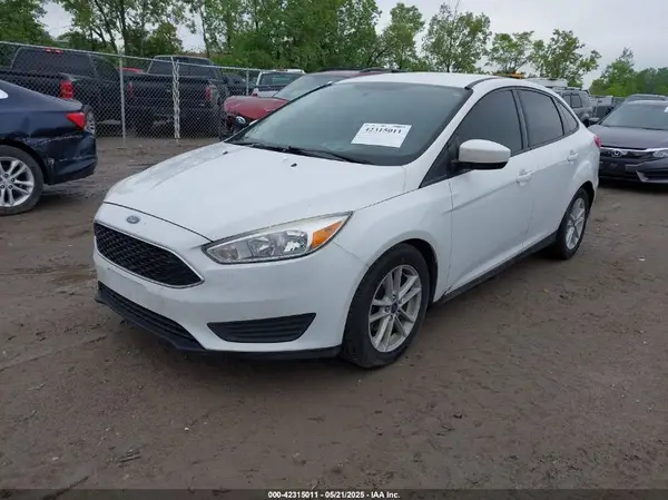 1FADP3F21JL289001 2018 FORD FOCUS - Image 2