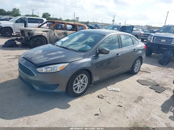 1FADP3F21JL295509 2018 FORD FOCUS - Image 2