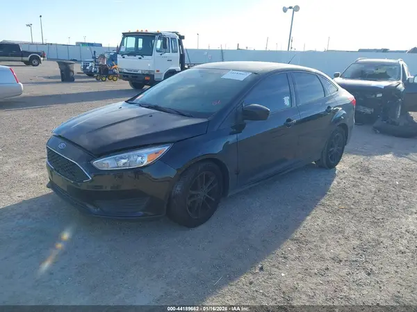 1FADP3F21JL302894 2018 FORD FOCUS - Image 2