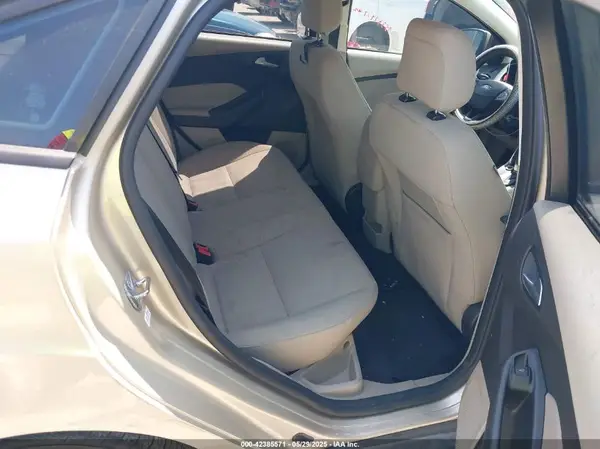 1FADP3F21JL331408 2018 FORD FOCUS - Image 8
