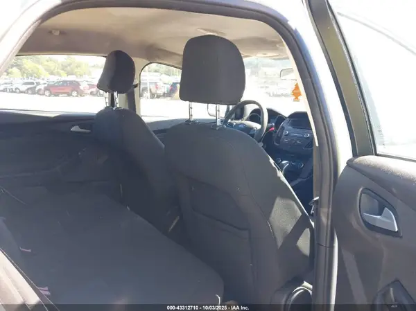 1FADP3F22GL207124 2016 FORD FOCUS - Image 8