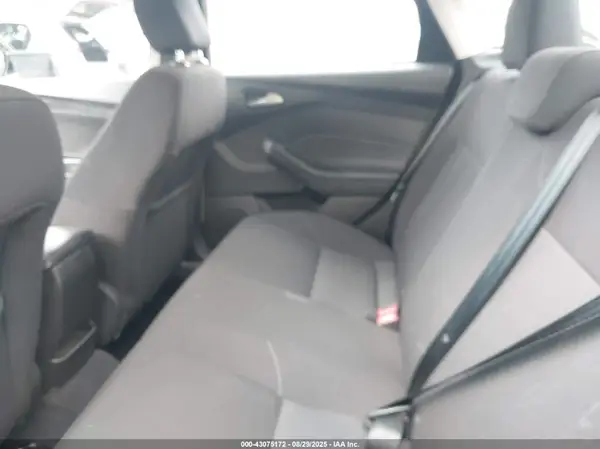 1FADP3F22GL256663 2016 FORD FOCUS - Image 8