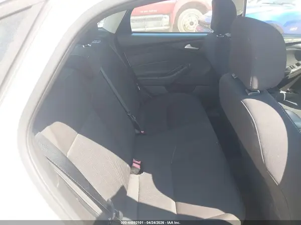 1FADP3F22GL277075 2016 FORD FOCUS - Image 8