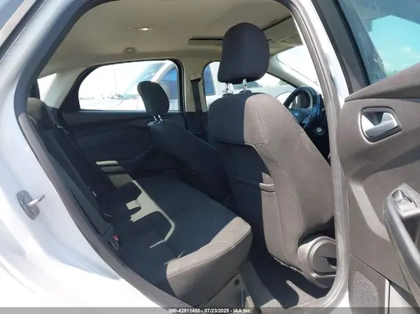 1FADP3F22GL300841 2016 FORD FOCUS - Image 8