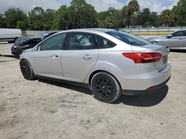 1FADP3F22GL330020 2016 FORD FOCUS - Image 2