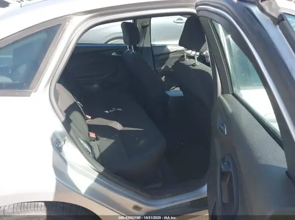 1FADP3F22GL365575 2016 FORD FOCUS - Image 8