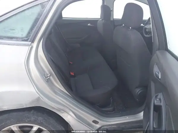 1FADP3F22GL373403 2016 FORD FOCUS - Image 8