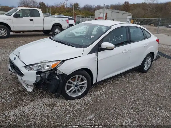 1FADP3F22HL217038 2017 FORD FOCUS - Image 2