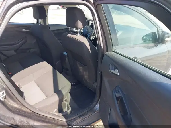 1FADP3F22HL235085 2017 FORD FOCUS - Image 8