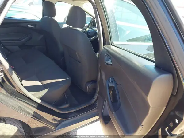 1FADP3F22HL263212 2017 FORD FOCUS - Image 8