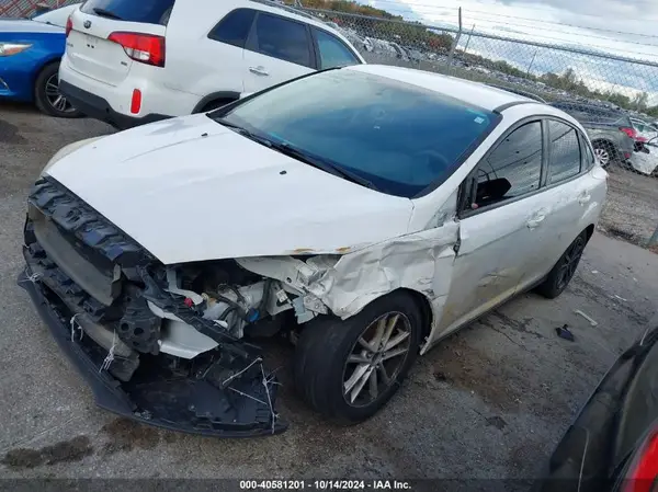 1FADP3F22HL302378 2017 FORD FOCUS - Image 2