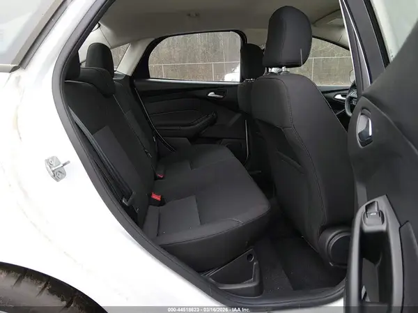 1FADP3F22HL320010 2017 FORD FOCUS - Image 8