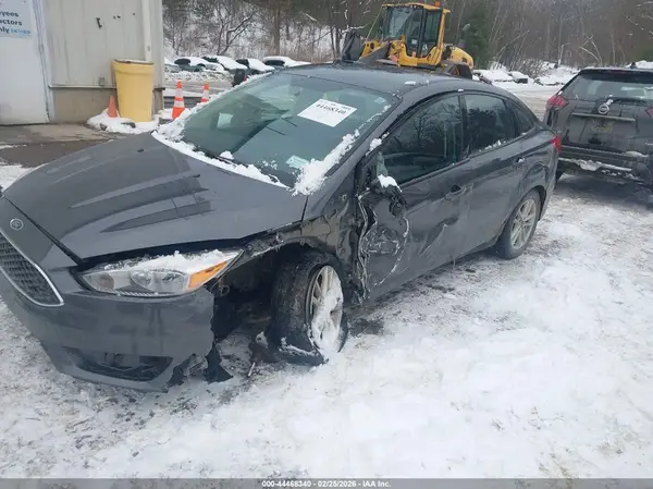 1FADP3F22HL326423 2017 FORD FOCUS - Image 2
