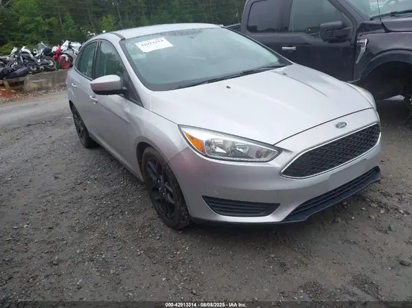 1FADP3F22JL201055 2018 FORD FOCUS - Image 1