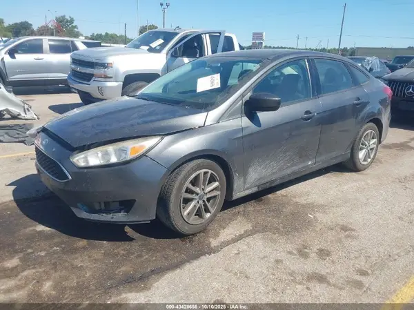 1FADP3F22JL207017 2018 FORD FOCUS - Image 2