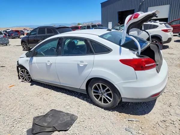 1FADP3F22JL225226 2018 FORD FOCUS - Image 2