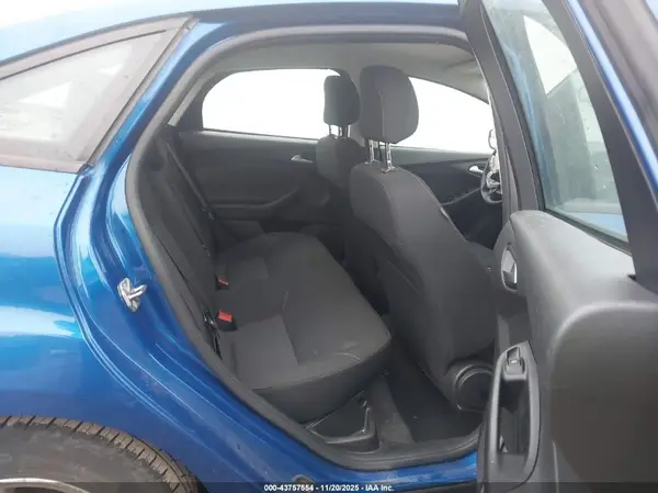 1FADP3F22JL227820 2018 FORD FOCUS - Image 8