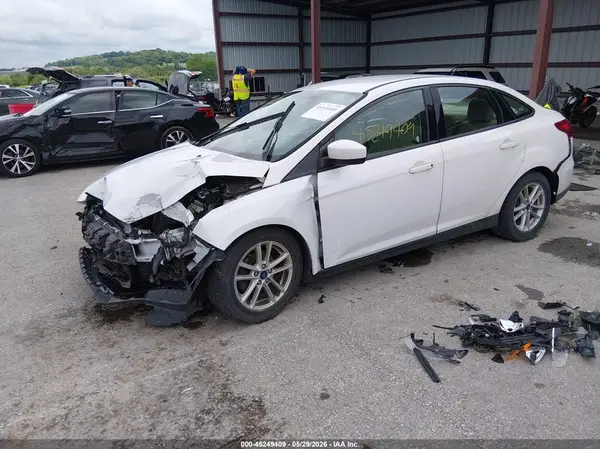 1FADP3F22JL252930 2018 FORD FOCUS - Image 2