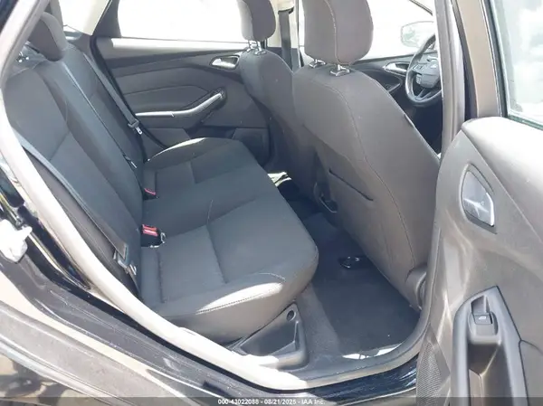 1FADP3F22JL256251 2018 FORD FOCUS - Image 8