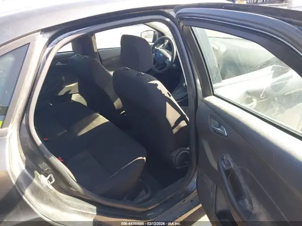 1FADP3F22JL271252 2018 FORD FOCUS - Image 8