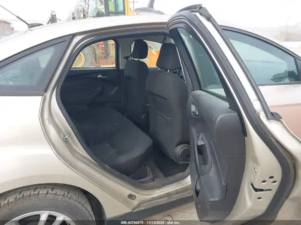 1FADP3F22JL275236 2018 FORD FOCUS - Image 8