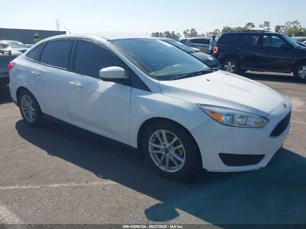 1FADP3F22JL294840 2018 FORD FOCUS - Image 1