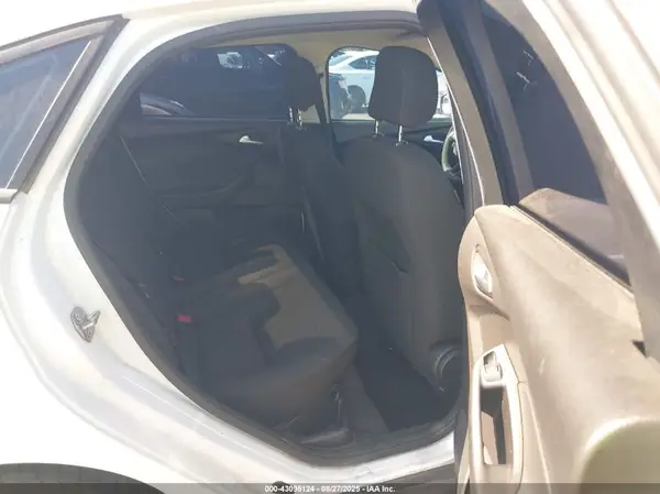 1FADP3F22JL294840 2018 FORD FOCUS - Image 8