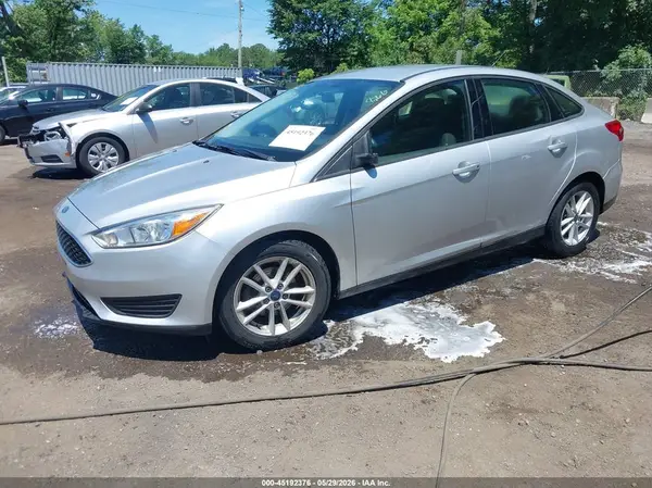 1FADP3F22JL300443 2018 FORD FOCUS - Image 2