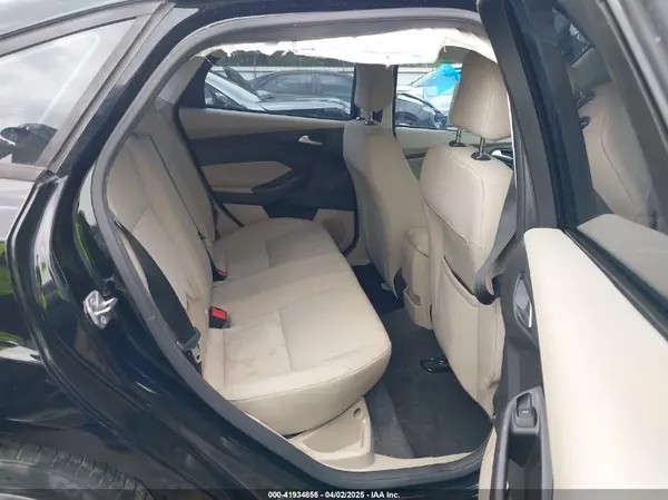 1FADP3F22JL311975 2018 FORD FOCUS - Image 8