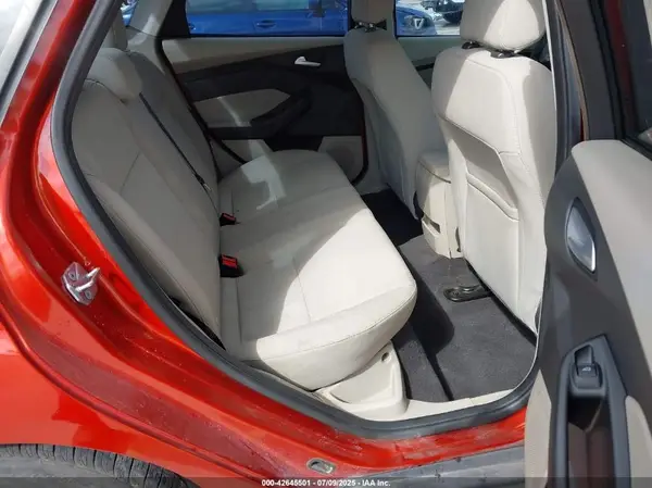1FADP3F22JL321888 2018 FORD FOCUS - Image 8