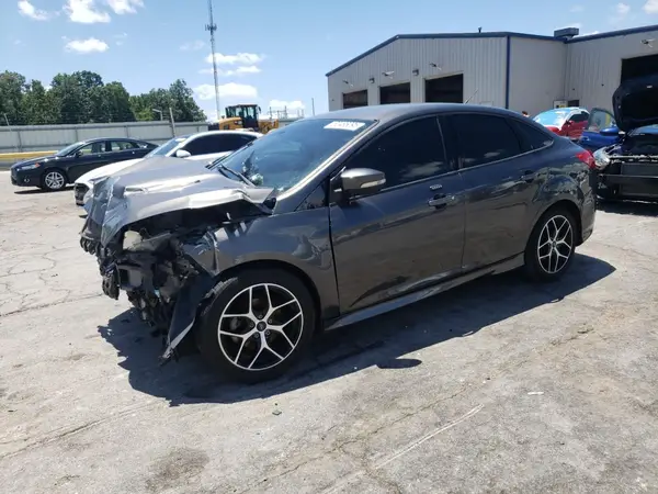 1FADP3F23GL262696 2016 FORD FOCUS - Image 1