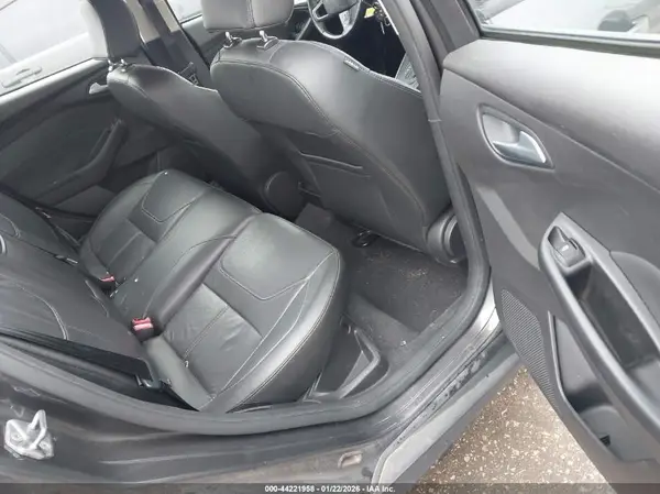 1FADP3F23GL275187 2016 FORD FOCUS - Image 8