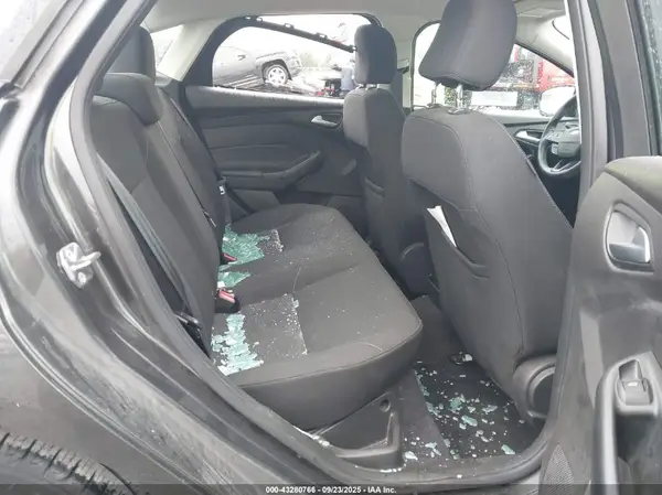 1FADP3F23GL305949 2016 FORD FOCUS - Image 8