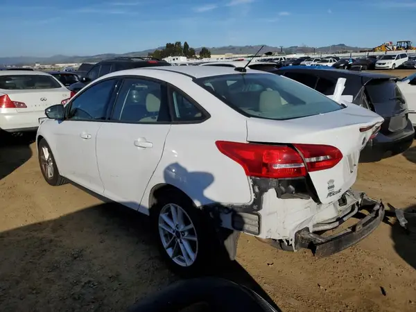 1FADP3F23GL306762 2016 FORD FOCUS - Image 2