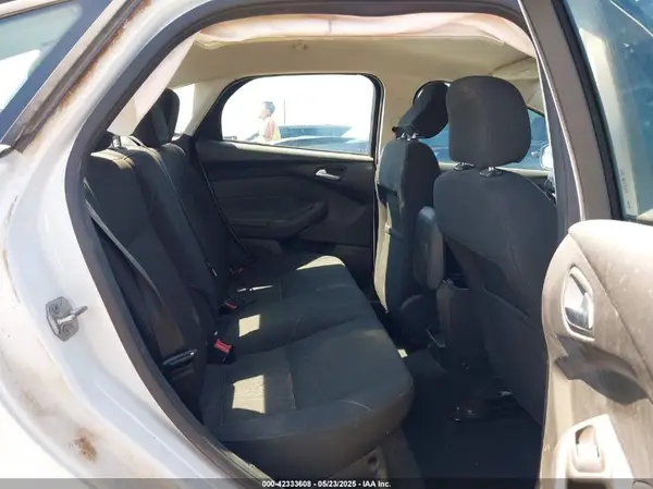 1FADP3F23GL338496 2016 FORD FOCUS - Image 8