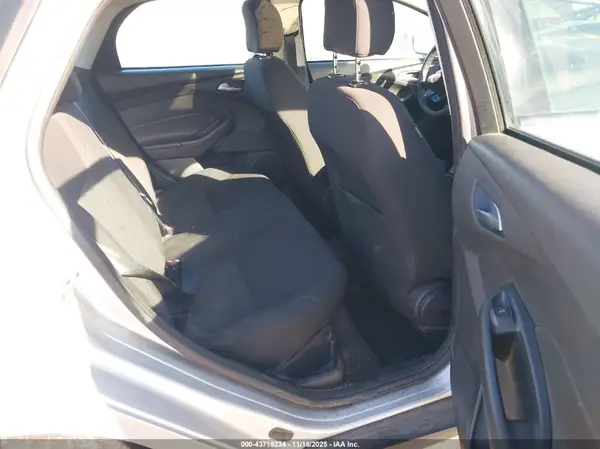 1FADP3F23GL352317 2016 FORD FOCUS - Image 8