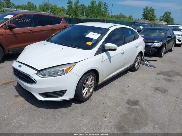 1FADP3F23HL218702 2017 FORD FOCUS - Image 2