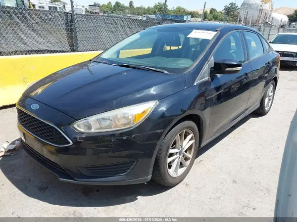 1FADP3F23HL223401 2017 FORD FOCUS - Image 2