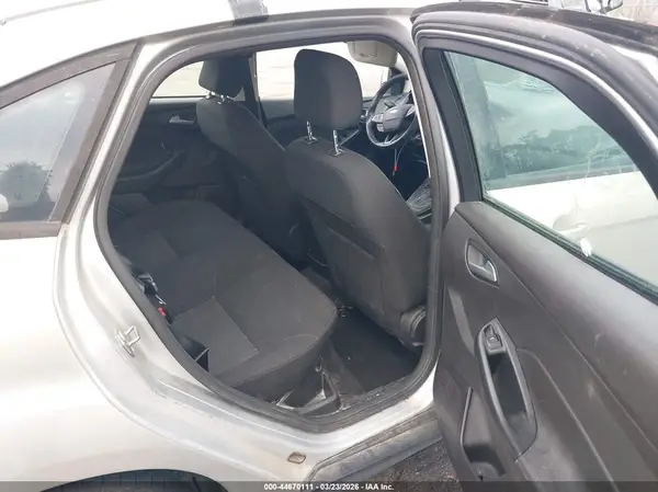 1FADP3F23HL267558 2017 FORD FOCUS - Image 8