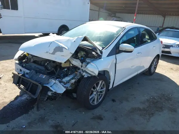 1FADP3F23HL296395 2017 FORD FOCUS - Image 2