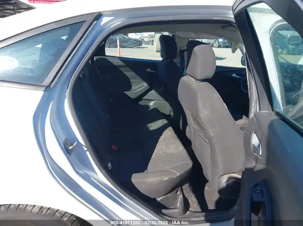1FADP3F23HL296395 2017 FORD FOCUS - Image 8