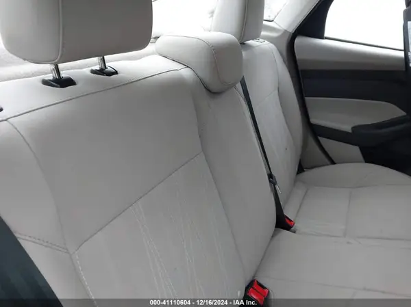 1FADP3F23HL302325 2017 FORD FOCUS - Image 8