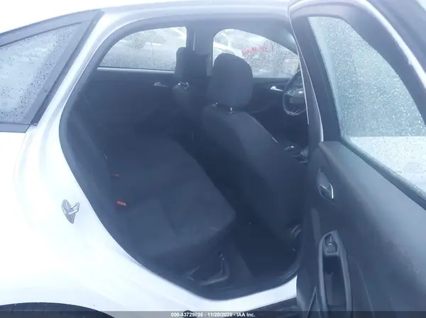 1FADP3F23HL319948 2017 FORD FOCUS - Image 8