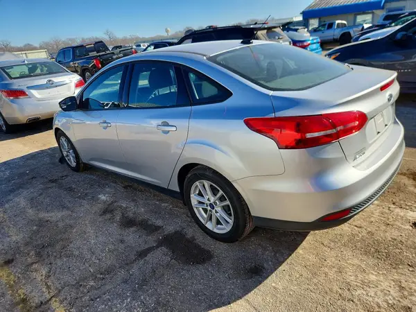 1FADP3F23HL320081 2017 FORD FOCUS - Image 2