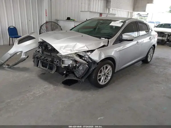 1FADP3F23HL323000 2017 FORD FOCUS - Image 2