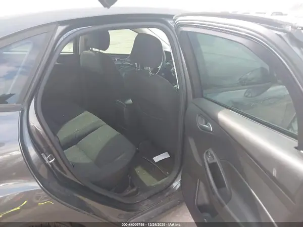 1FADP3F23HL324275 2017 FORD FOCUS - Image 8