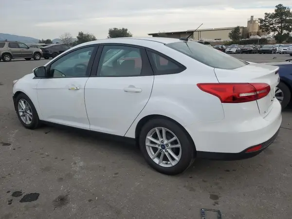 1FADP3F23JL205597 2018 FORD FOCUS - Image 2