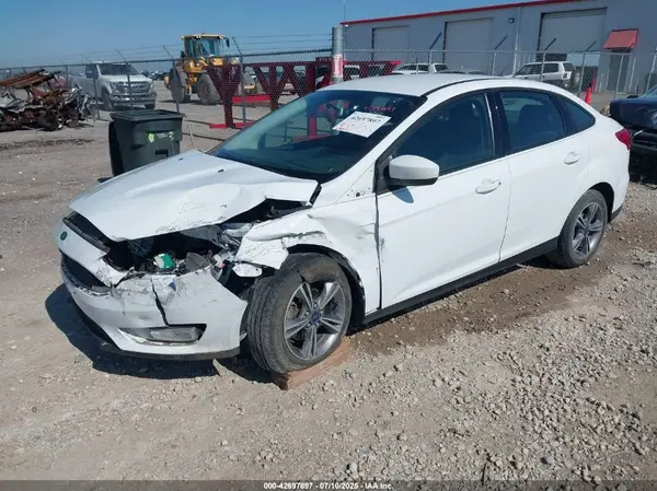 1FADP3F23JL215224 2018 FORD FOCUS - Image 2